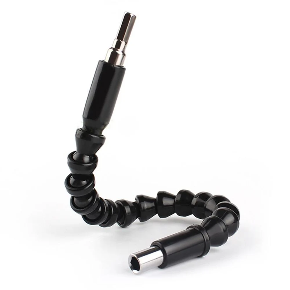 Flexible shaft connected to a drill chuck