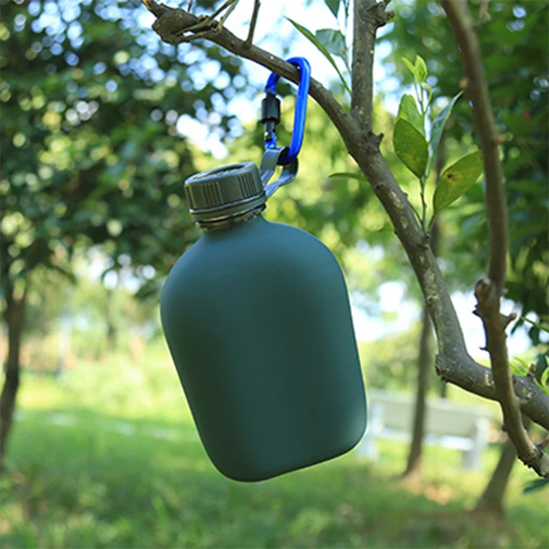 Carabiner with Screw Gate 4