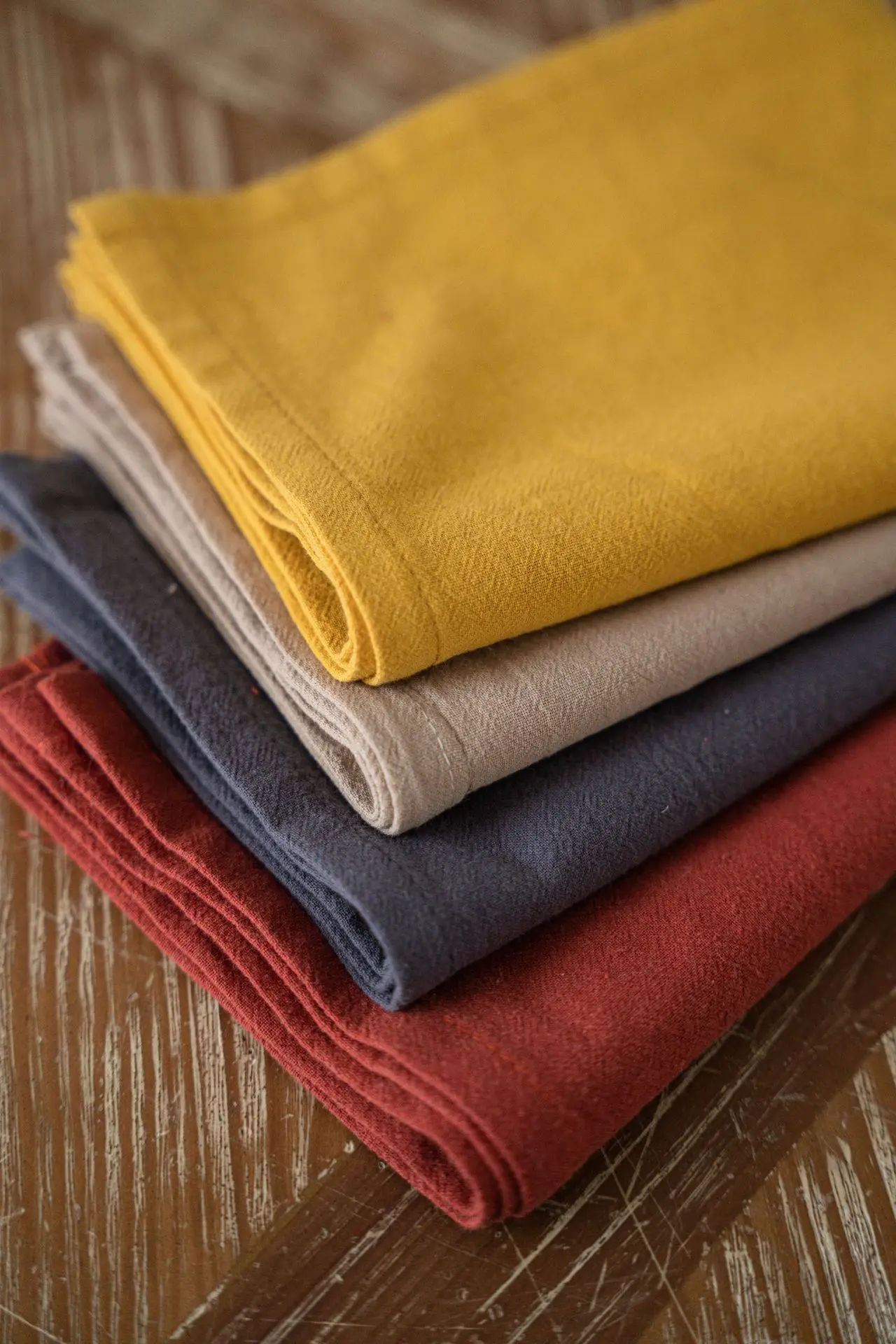 Description Picture 4 of item4PCS 40X40CM Plain Washed Cotton Large Napkin Nordic Table Mat Tabletop Food Coffee Decor Kitchen Cloths House Warming Gift