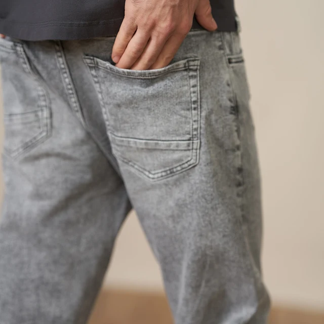 Tapered denim jeans in grey