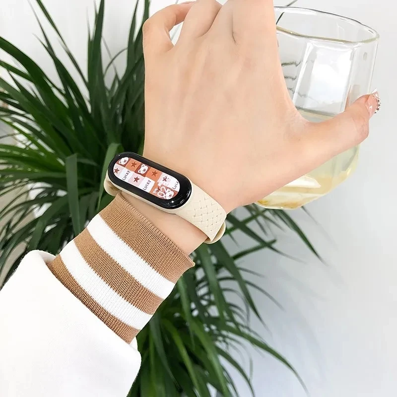 Premium Soft Silicone Sport Bracelet for Smartwatch Wristbands
