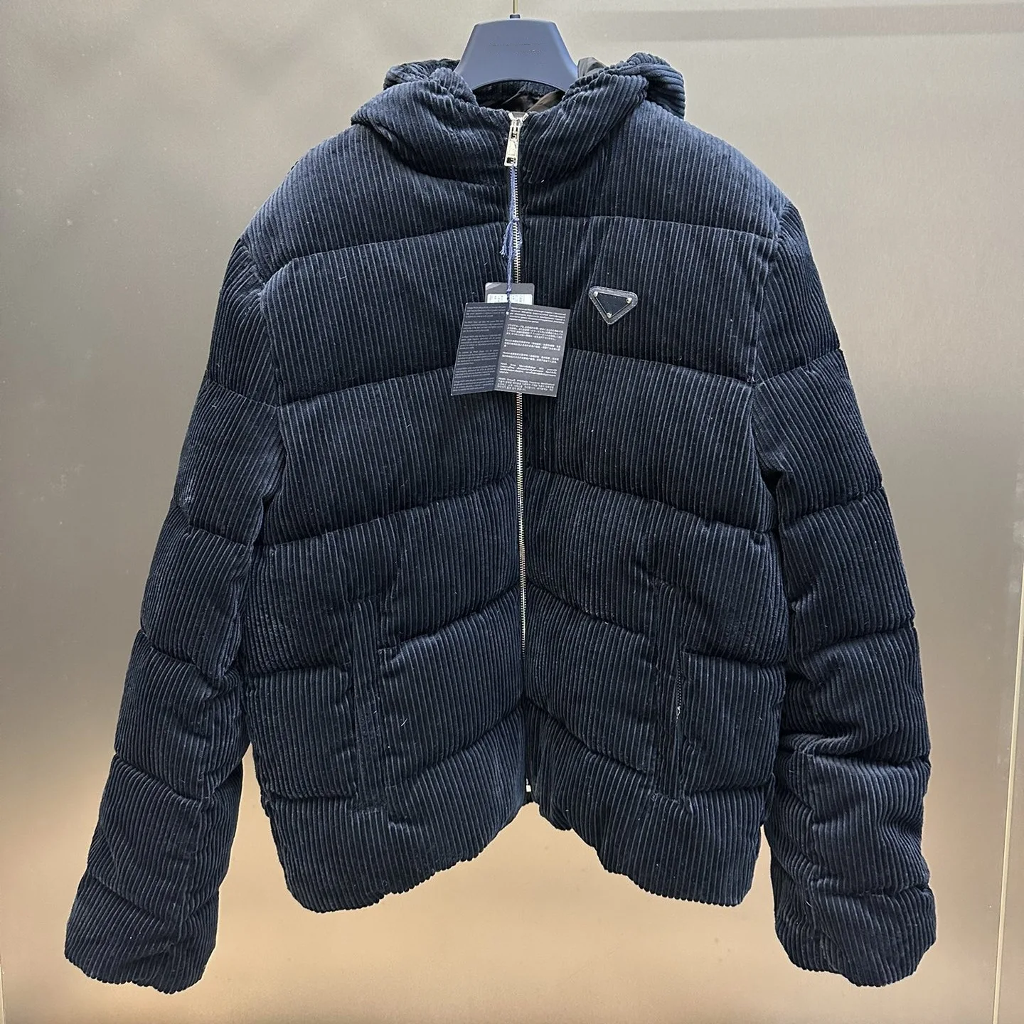 

Prad* brand luxury Winter Comfort Puffy Down Jacket Loose Bread Clothing Men and Women's Casual Hooded Warm Thick Down Jacket