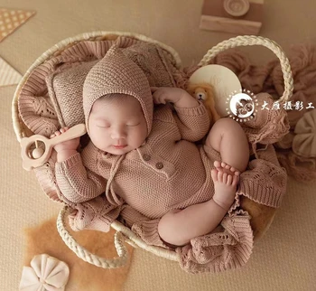 Newborn Straw Photo Basket 1