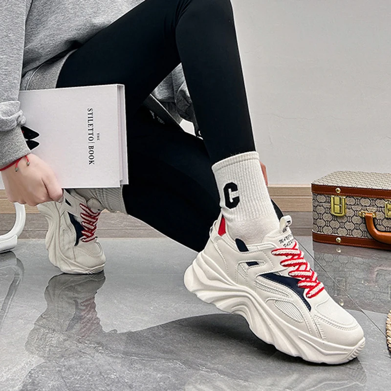 Autumn Women's New Thick-soled Dad Shoes Fashionable And Versatile Non-slip Solid Color Women's Shoes Casual Running Shoes