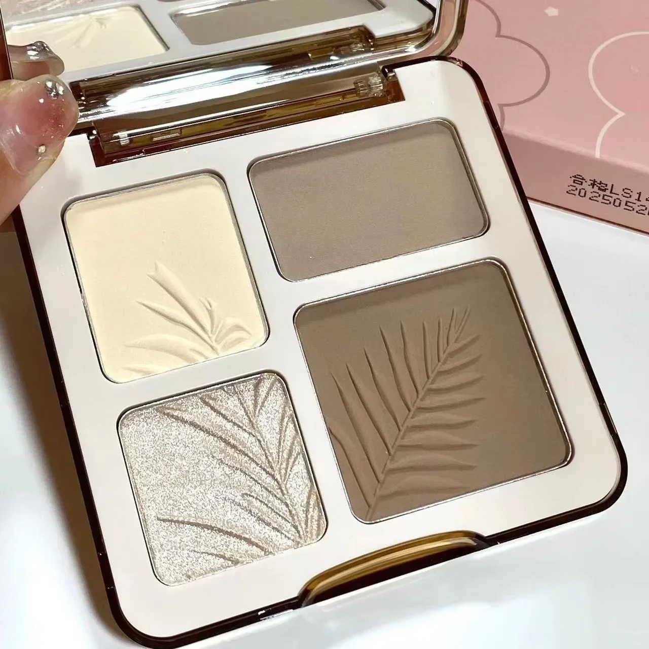Matte Highlighter Bronzers Palette 4 Colors Long-Lasting Face Shading Contouring Grooming Powder Makeup face powder face highlighter face bronzer makeup palette contour palette