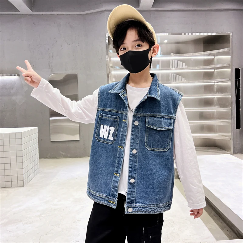 새로운 세련된 소년의 민소매 데님 조끼 포켓이 있는 어린이 봄 여름 의류 복장 데님 조끼 연령 5  14 Y