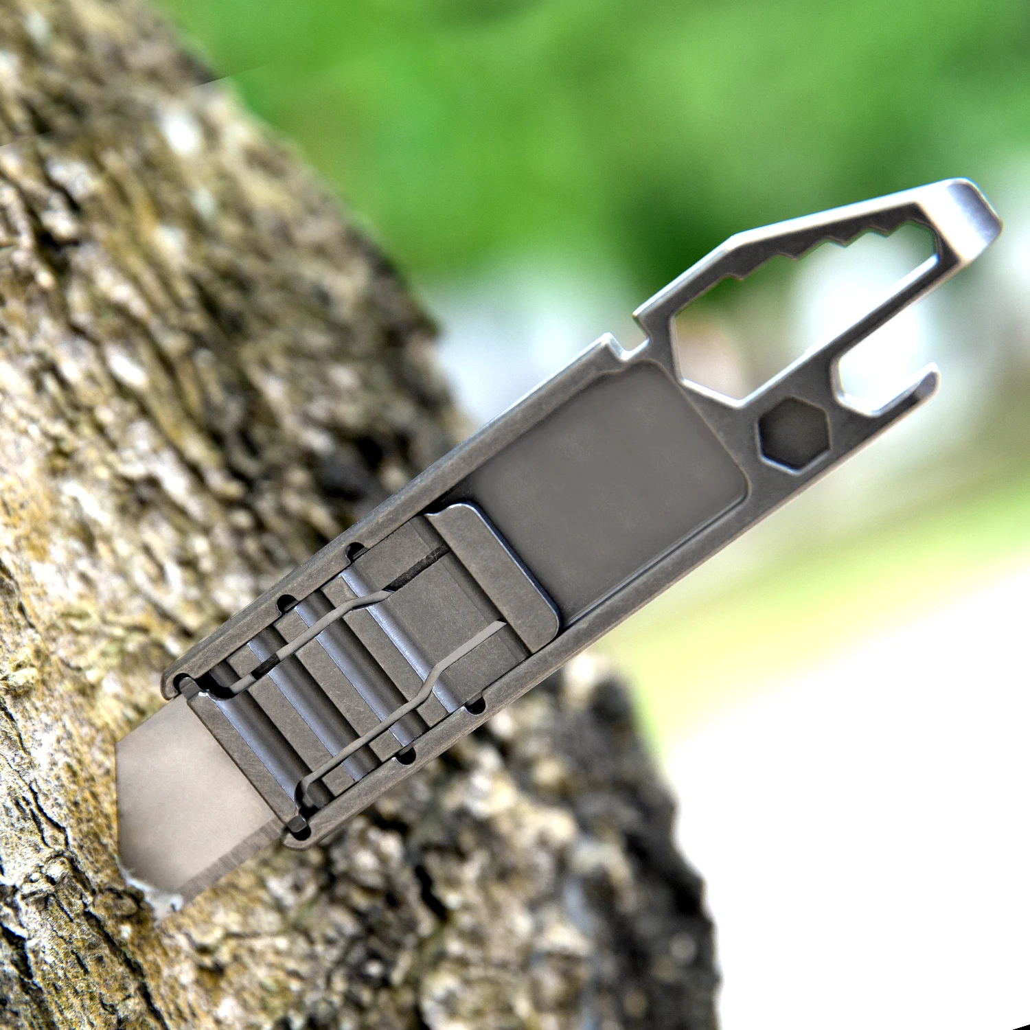 Titanium Alloy Multifunctional Tool Knife Outdoor Camping Portable EDC Cutting Tools Cut The Rope Bottle Opener Self Defense