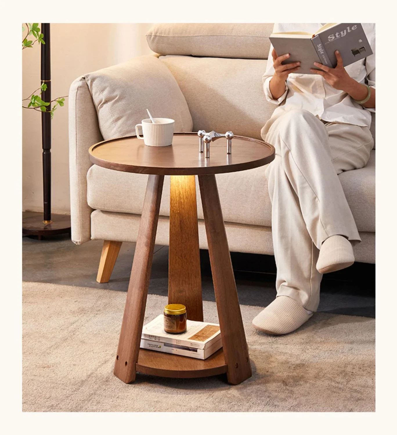 

Nordic Minimalist Oak Sofa Round Side Table Solid Wood Tripod Coffee Table Movable Living Room Bedroom Bedside Corner Table