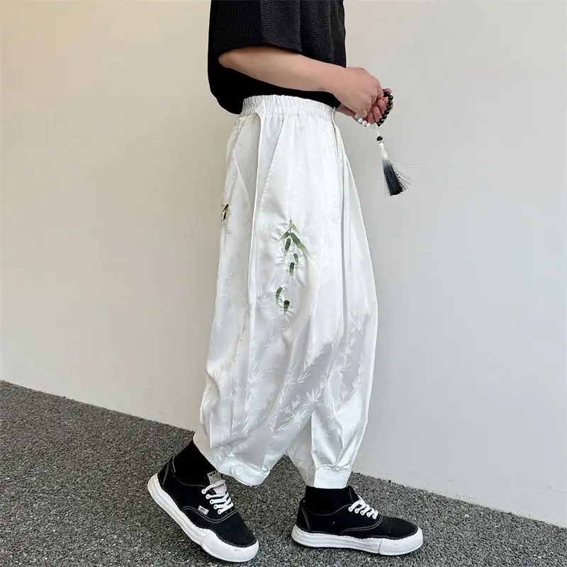 Summer Traditional Chinese Buckle Design Bamboo Leaf Embroidery Small Feet Harem Library Men Fashion Nine Quarter Pants Bloomers