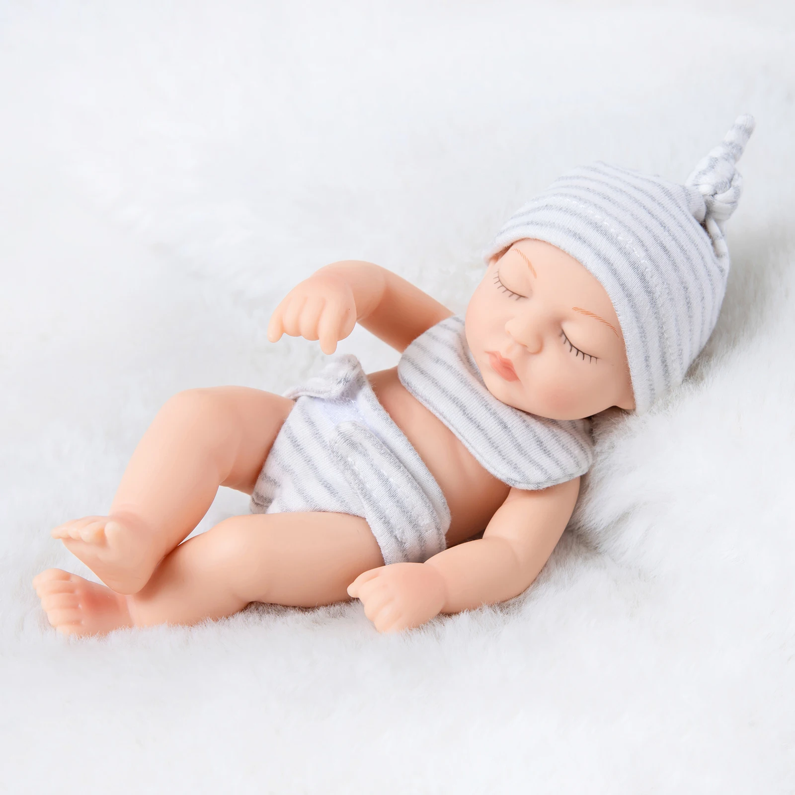 7 Inch Reborn Doll Sleeping Baby Doll 19cm for Girls