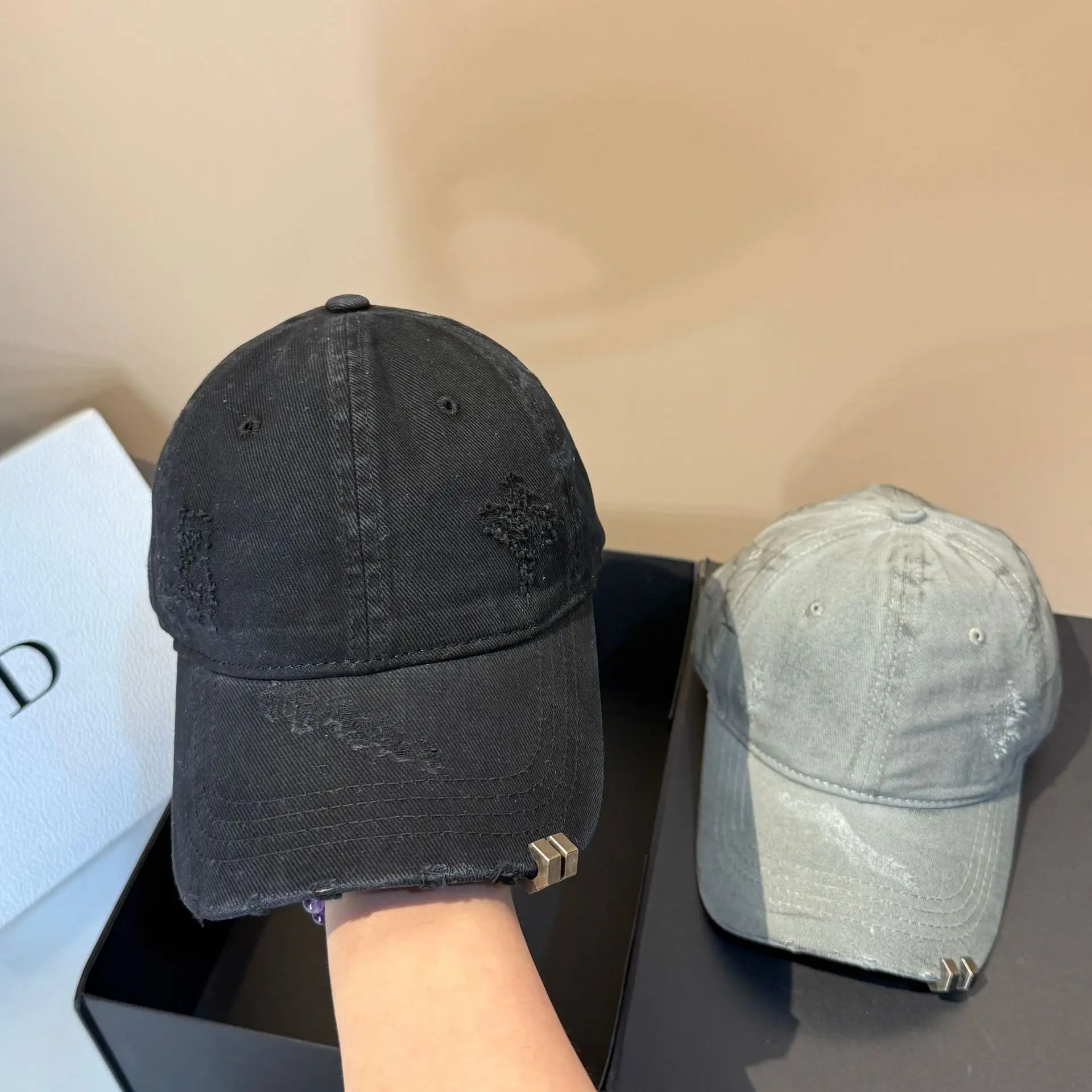 Punk-Style Baumwoll-Baseballkappe mit Löchern, Modische Streetwear Hip-Hop-Kappe, Verstellbare Snapback Sonnenschutz-Visiermütze für Tennis und Golf – Detail 15