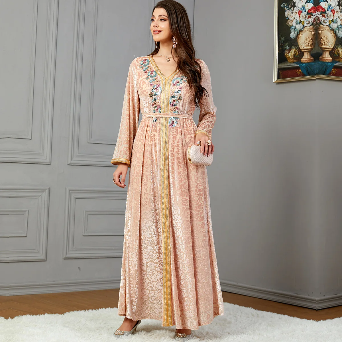 Muslim Dress V-neck Dubai Islam Arab Fashion Autumn And Winter Beads Velvet Women's Dress For Evening Party Abaya Women Clothing