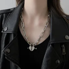 

Korean version of the fashion personality one arrow through the heart diamond necklace female temperament simple clavicle chain