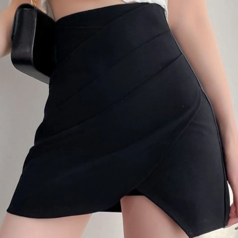 

Stylish short A-line leather skirt, glamorous high waist