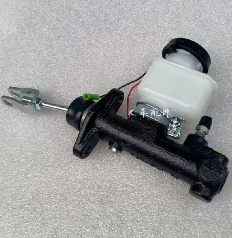 FOR Komatsu forklift parts generation brake master cylinder FD20~30-11 12 14 3EB-30-21310 3EB-36-31281