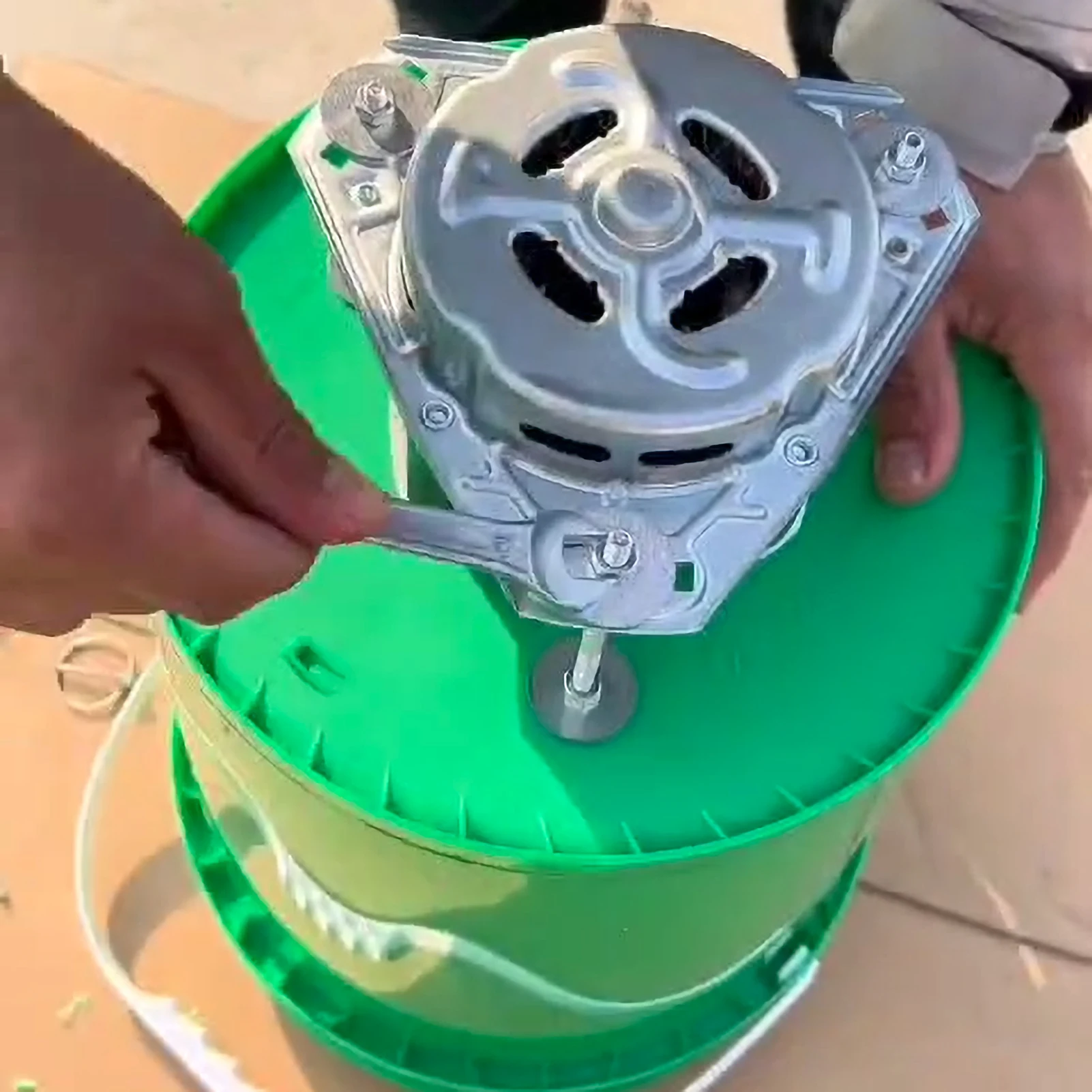 Electric Motor 850W 220V for Grass Shredder Farming Fruit Vegetable Cuter with Fix Screws and With Capacitor electric motor