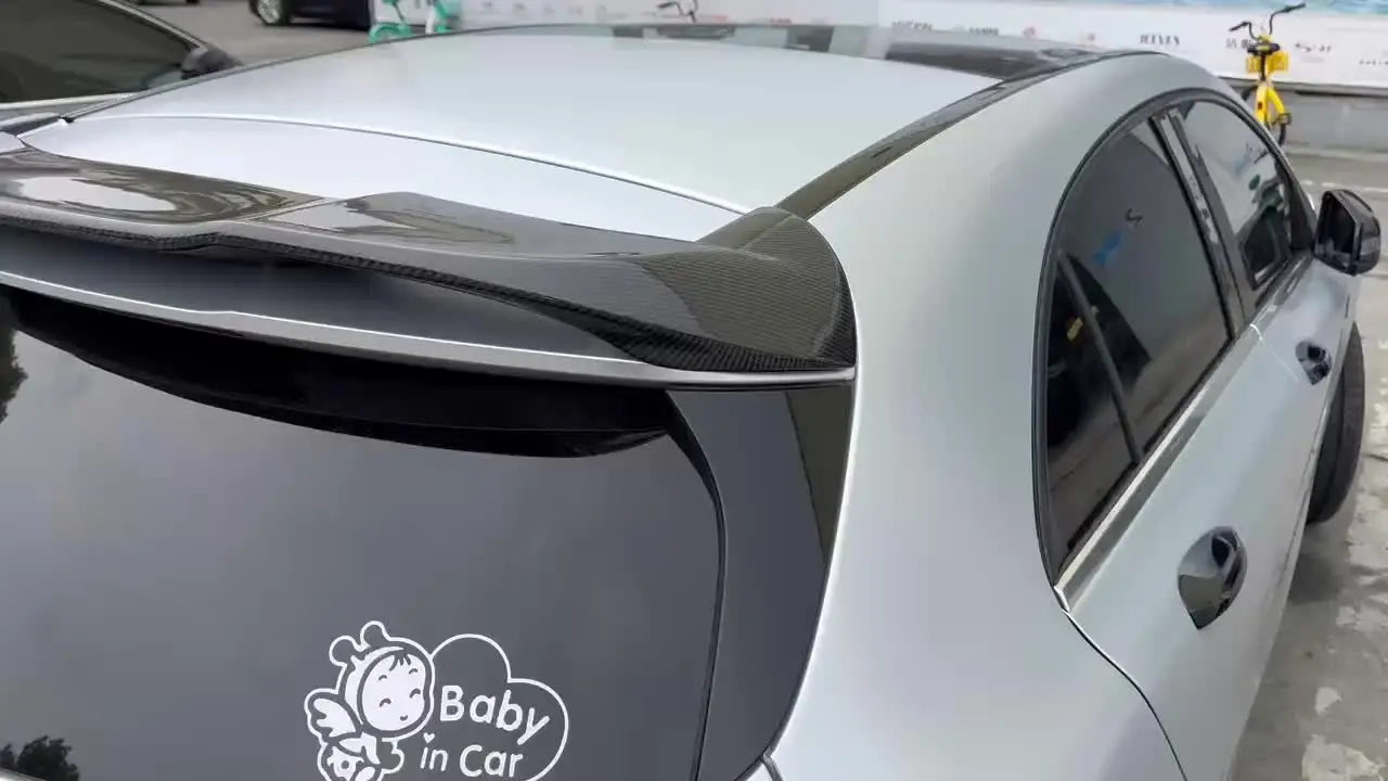 高品質♪ メルセデスベンツ リアル カーボン トランクスポイラー W204 C180 C200 C250 C300 C350 C63 セダン Cクラス