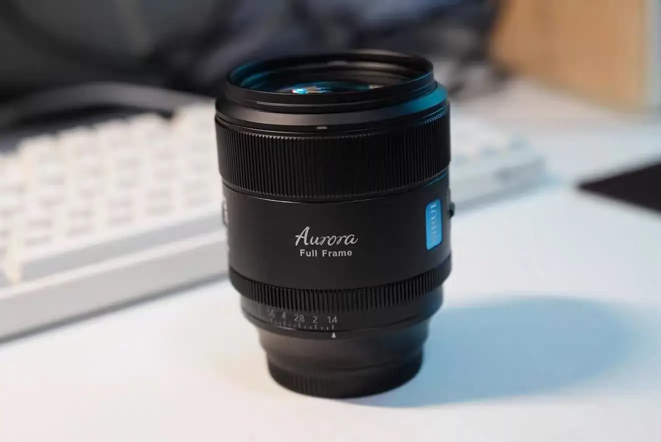 시루이 AF 85mm F1.4 오로라 시리즈 풀프레임 렌즈 ( E A6700 A7C2 A7CR, 니콘 Z50 ZFC, 후지필름 X 루믹스, 라이카 L 마운트용)