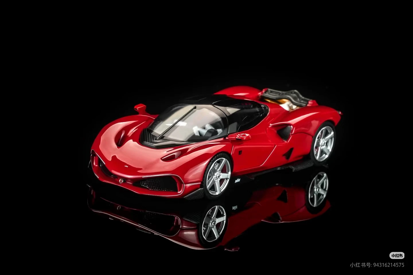 새로운 Motorhelix 1:64 Nilu27 Nilu Gullwing 도어 합금 미니어처 다이캐스트 모델 Nilu27 스포츠카 에디션 장난감 어린이 장식품 선물
