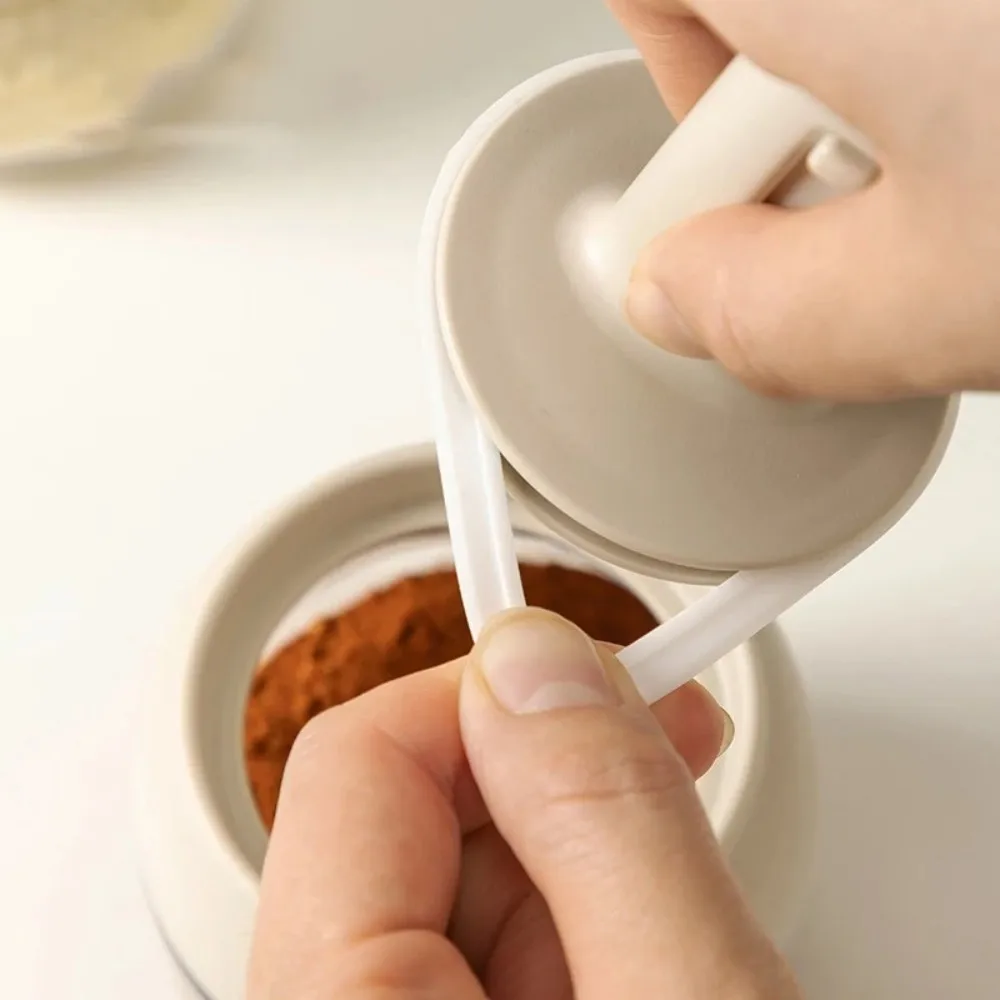 Glass Seasoning Bottle 1/3 pcs With Telescopic Spoon Household Kitchen Salt Storage Box Leak Proof and Moisture-proof