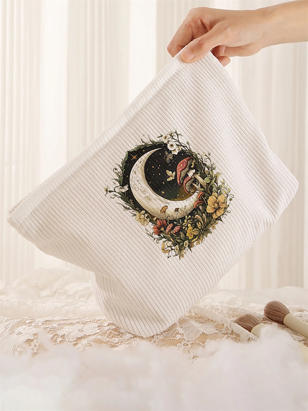 1 piece of moon patterned printed corduroy makeup bag, lightweight zipper makeup storage box, multifunctional bag with lining