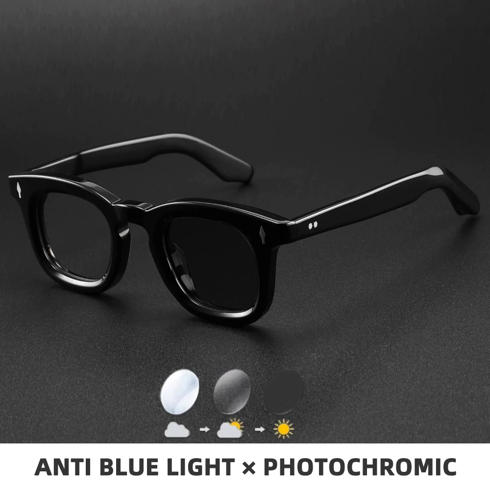 Photochromic C4