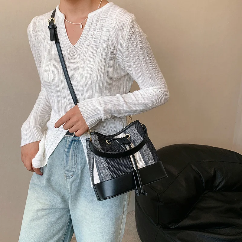 Large Capacity Handheld Bag for Women New Fashion Combination Color Contrast Shoulder Crossbody Texture Drawstring Bucket Bag