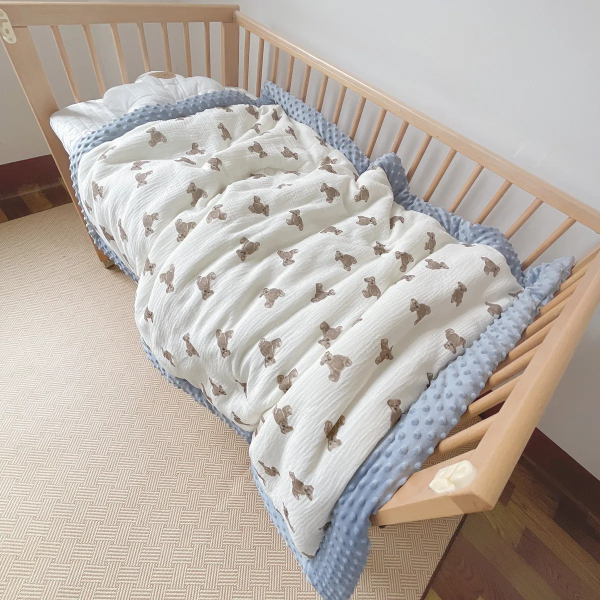Yuan frost baby Korean bear bean fleece children's quilt autumn and winter baby quilt kindergarten four seasons gauze