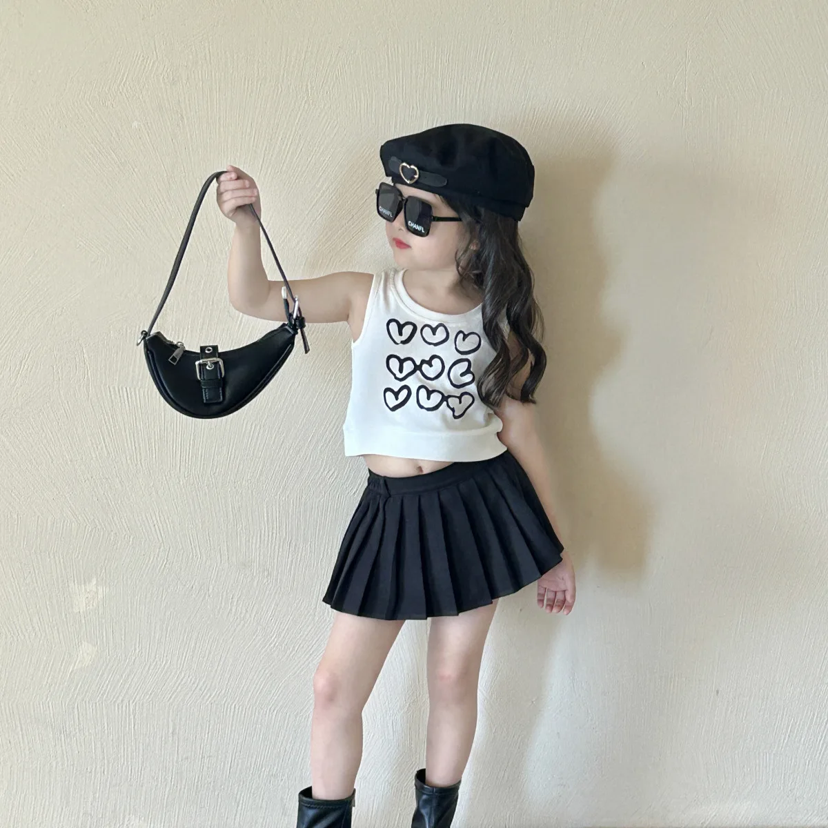

Korean Summer Children Girls 2PCS Clothes Set Sleeveless Heart Print Cotton Exterior Vest Pleats Skirt Suit Baby Girls Outfits
