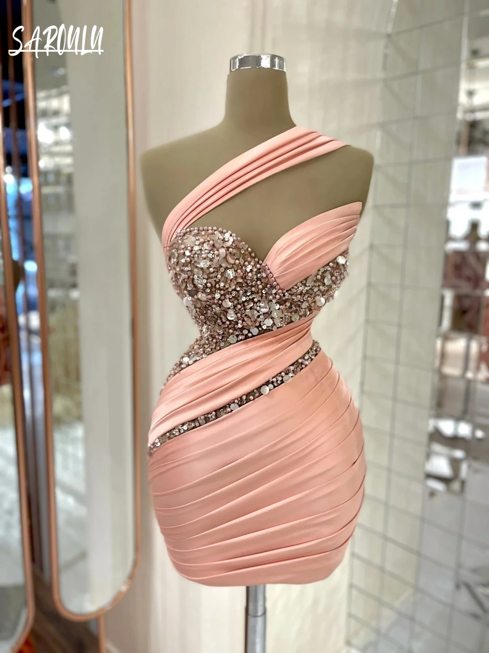 Różowa suknia wieczorowa na jedno ramię urodziny perły cekiny suknia ślubna obcisła sukienka Mini suknie ślubne Vestidos De Novia