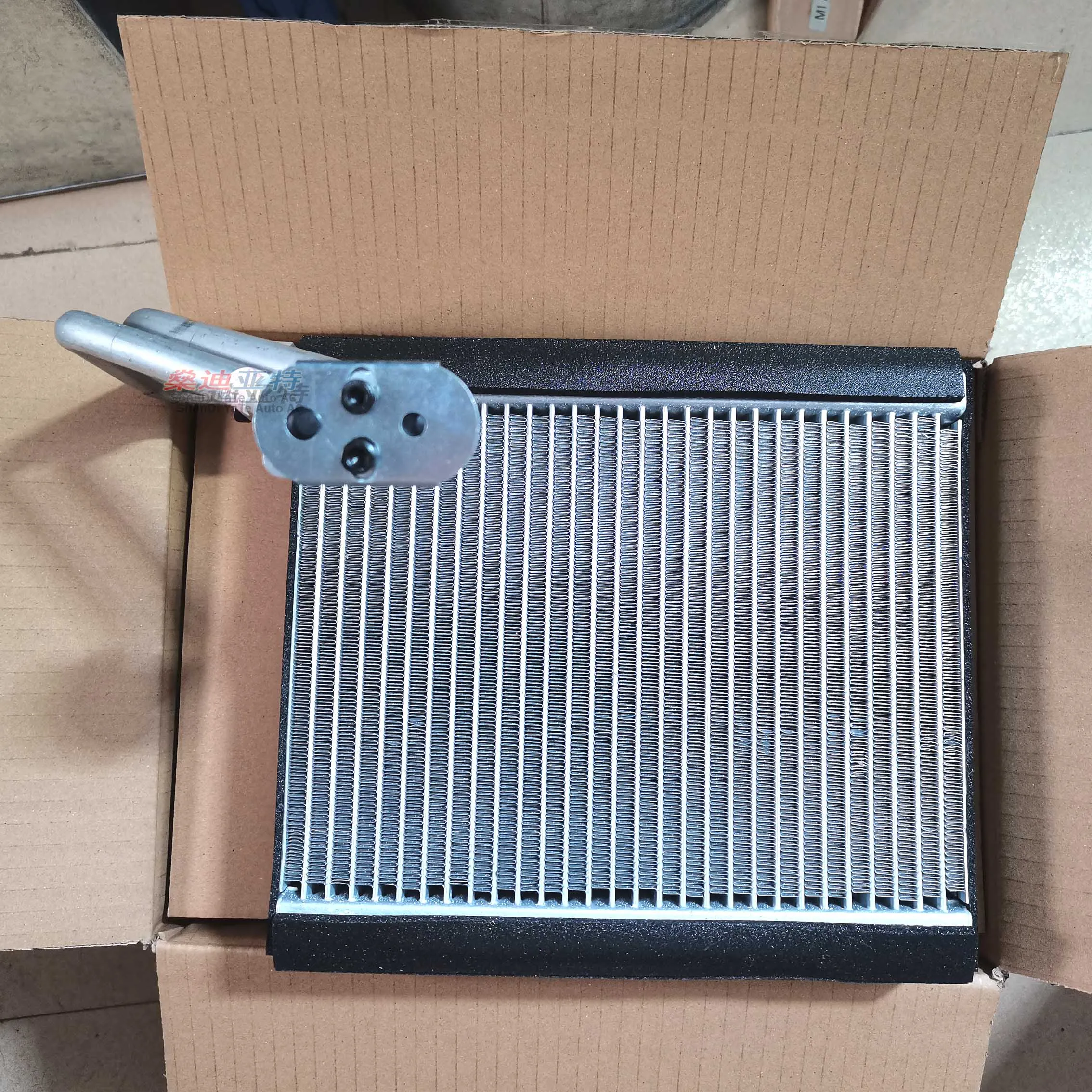AC Air Conditioning Evaporator AC Evaporator Core For Volvo XC60 XC70 S60 S80 V60 V70 Land Rover Discover Range Rover Evoque Freelander 2 LR070870 LR009797