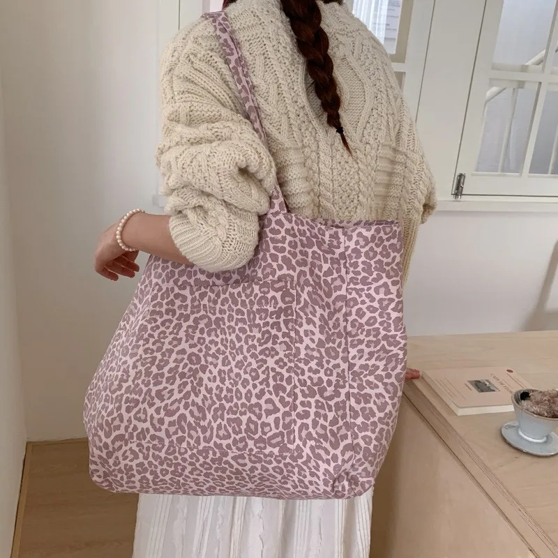 2026 New Leopard Print Large Capaci Tote Bag Women's Commuter Single oulder Bag Handbag Korean Sle Nylon Casual Bag