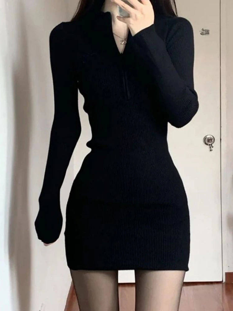 

Black Temperament Dress Women's Knitted 2023 New Autumn/Winter Long Sleeved Short Skirt Wrapped Hip with Zipper Underlay Skirt