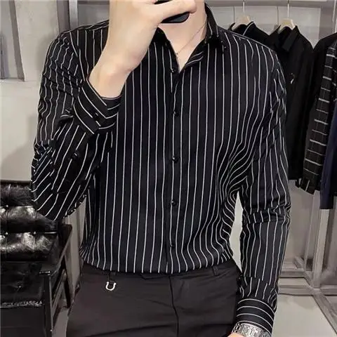 Outfits Camisa Rayas Blanco Y Negro Rayas Verticales Camisa Rayada