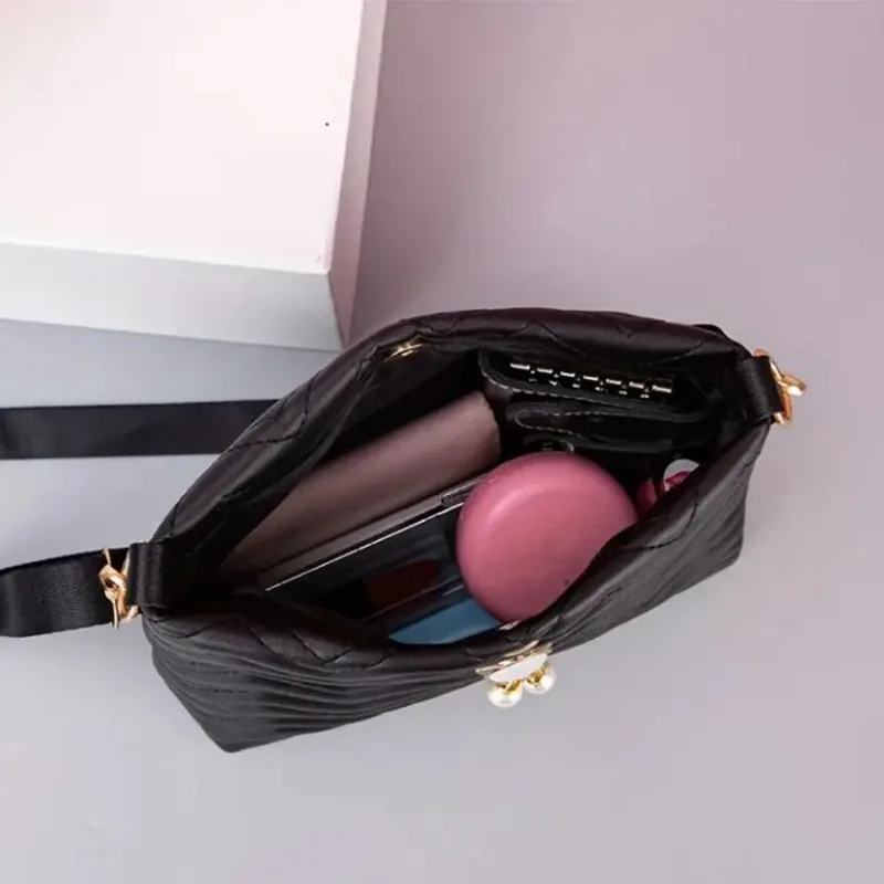 Women's Crossbody Bag with Cat Pearl Pendant Elegant Shoulder Purse for Holiday Gifts Ladies Office Commuter Handbag