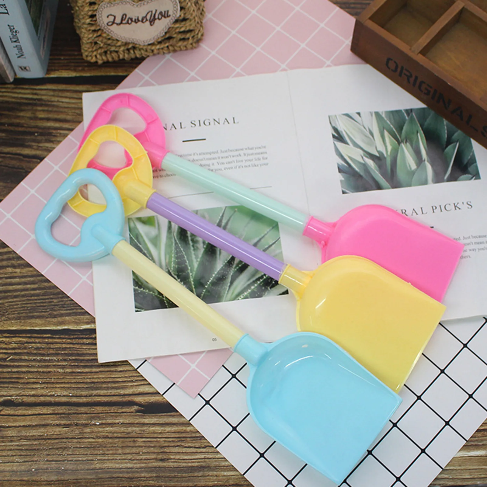 Beach Sand Shovel Toys Safe Plastic Spades Gardening Digging Tool Beach Shovel Children's Toys For Water Sand Dredging Sa
