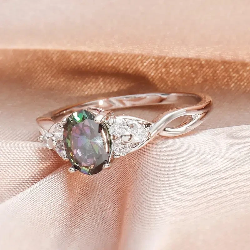 Huitan Multi-Colored Cubic Zirconia Rings Women Fancy Twist Sparkling Crystal Cz Temperament Lady'S Rings Wedding Trendy Jewelry