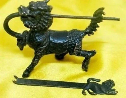 

Изысканный Китайский медный резной замок kylin в старинном стиле и ключ