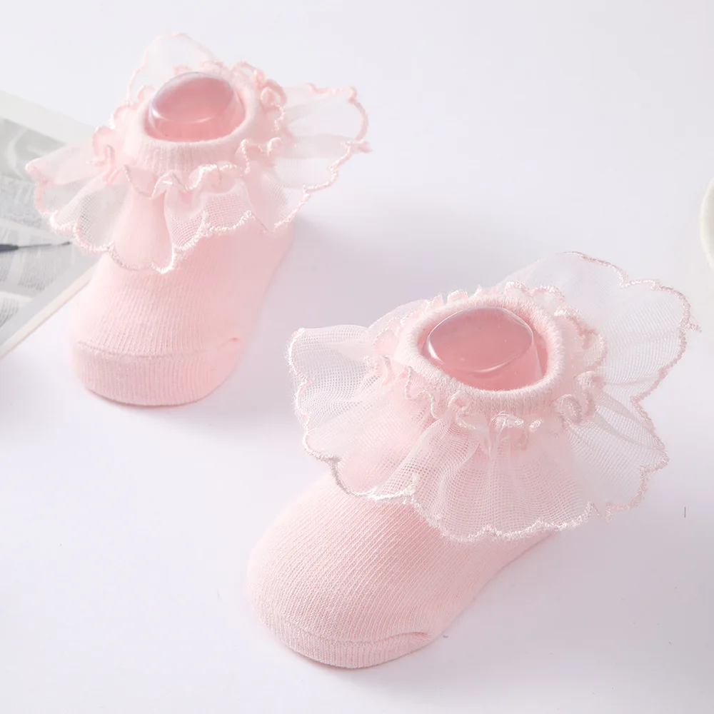 

Симпатичные кружевные носки с цветами на весну и осень для новорожденных, хлопковые носки для маленьких девочек, нескользящая напольная обувь для младенцев, аксессуары для одежды