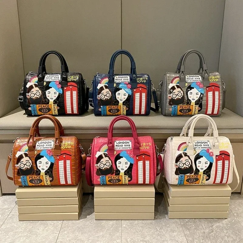 

2024 New Women's Handbag Large Capacity Embroidery Fashion Trend Crossbody Bag Designer's Latest Personalized Women's Handbag
