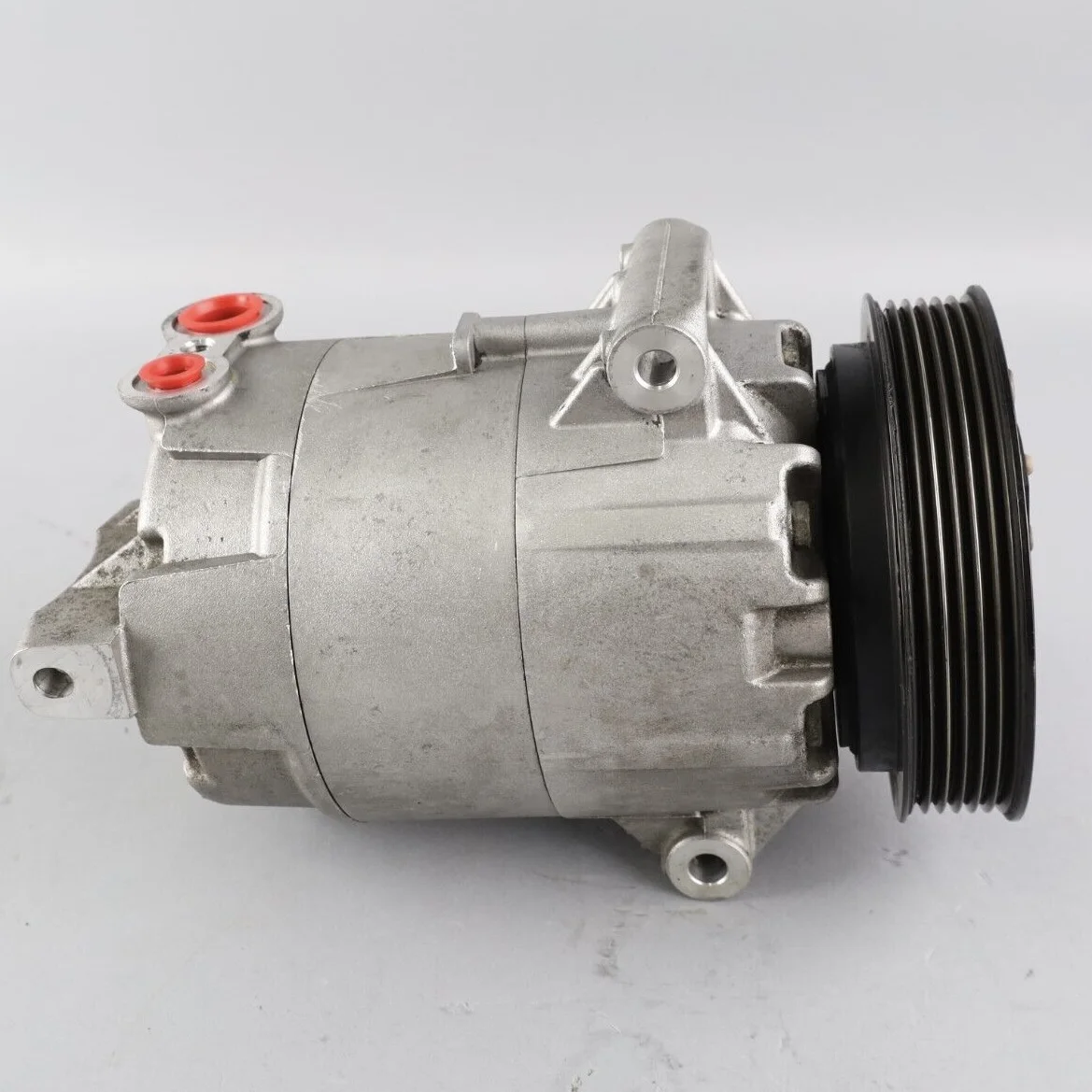 AC Air Conditioning Compressor For Maserati Quattroporte M139 A/C AC Air Conditioning Compressor 75