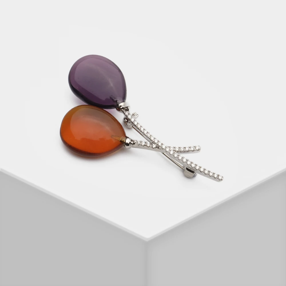 

Amorita boutique Balloon design pin fashion brooch