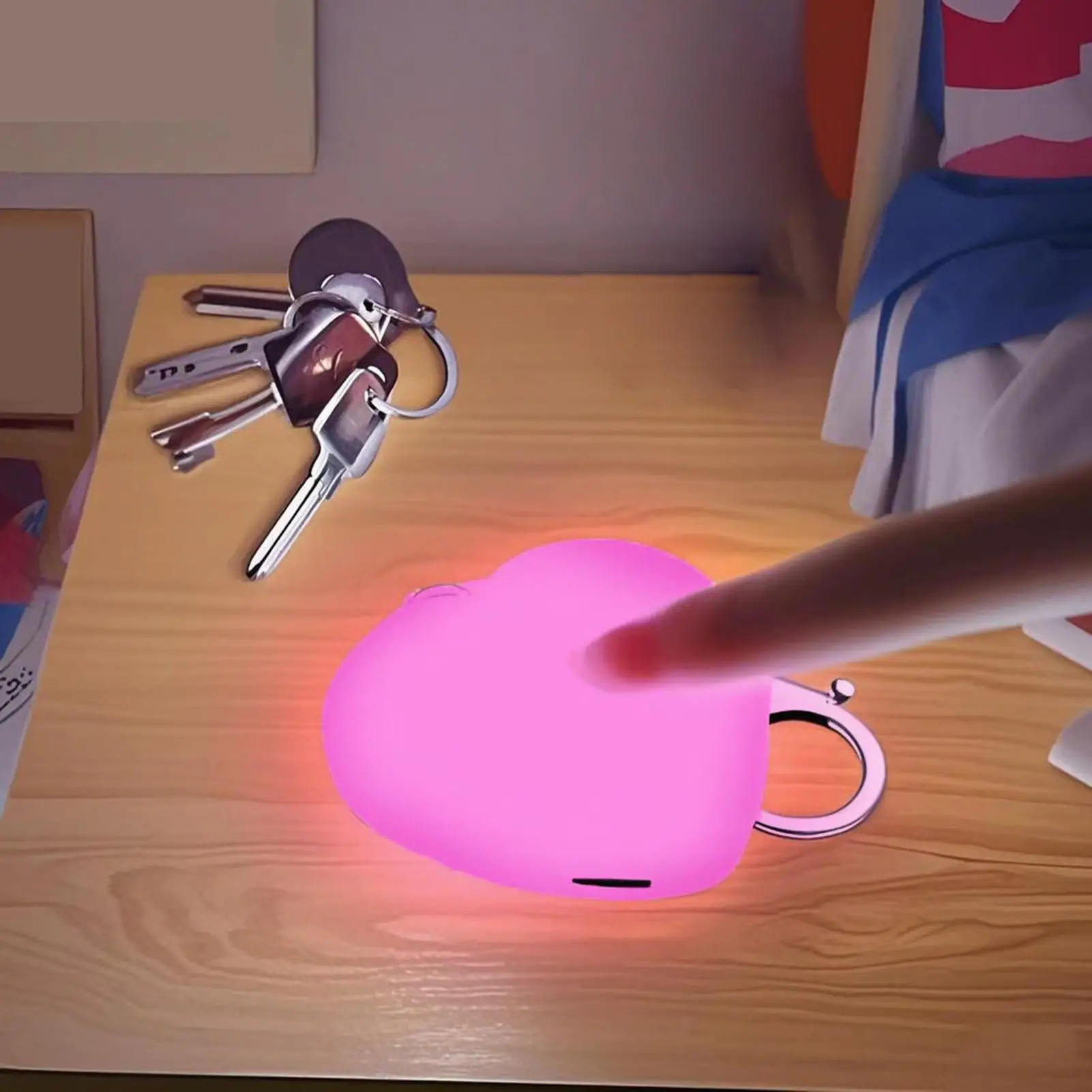 Bag Light Portable Heart-Shape LED Lamp Flashlight Decor Touch Sensor Lighted Keychain For Women Men Camping Nurse Safety