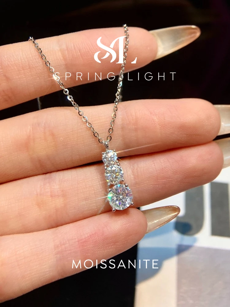 1,8 CT Luxuriöse Halskette mit drei runden Moissanit-Diamanten für Damen, Verlobung, Hochzeit, Party, modischer Trendschmuck