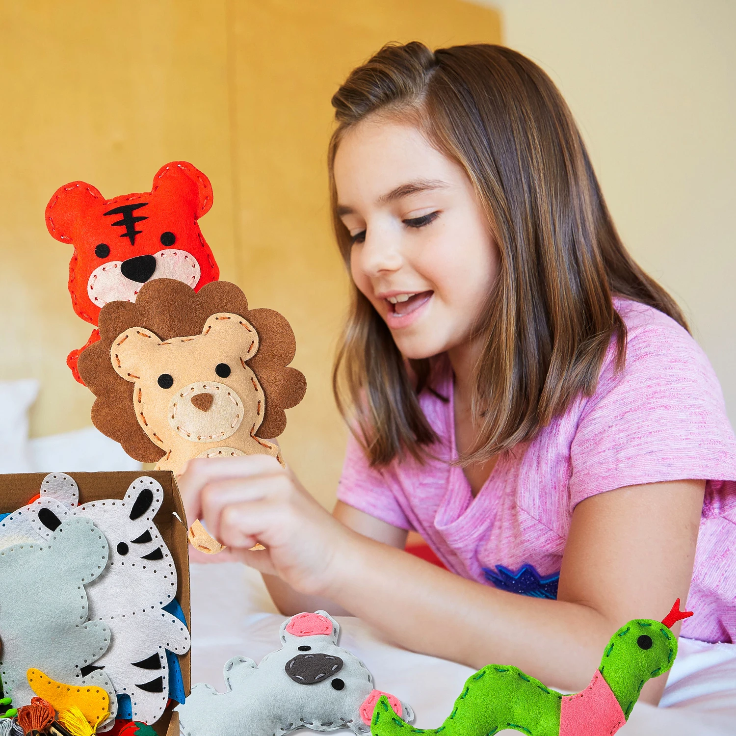 Jungle Animal DIY Sewing Kit Box Beginner Kids Lion Tiger Koala Parrot Zebra Make Your Own Animal World Preschool Storytelling