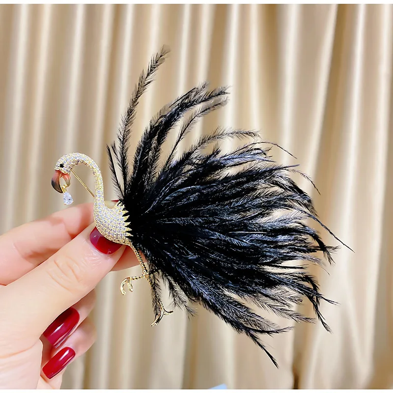 

New Korean Version Fashion Zircon Flamingo Brooch Simulation Feather Soft Clothing Atmospheric Creative Animal Accessories women