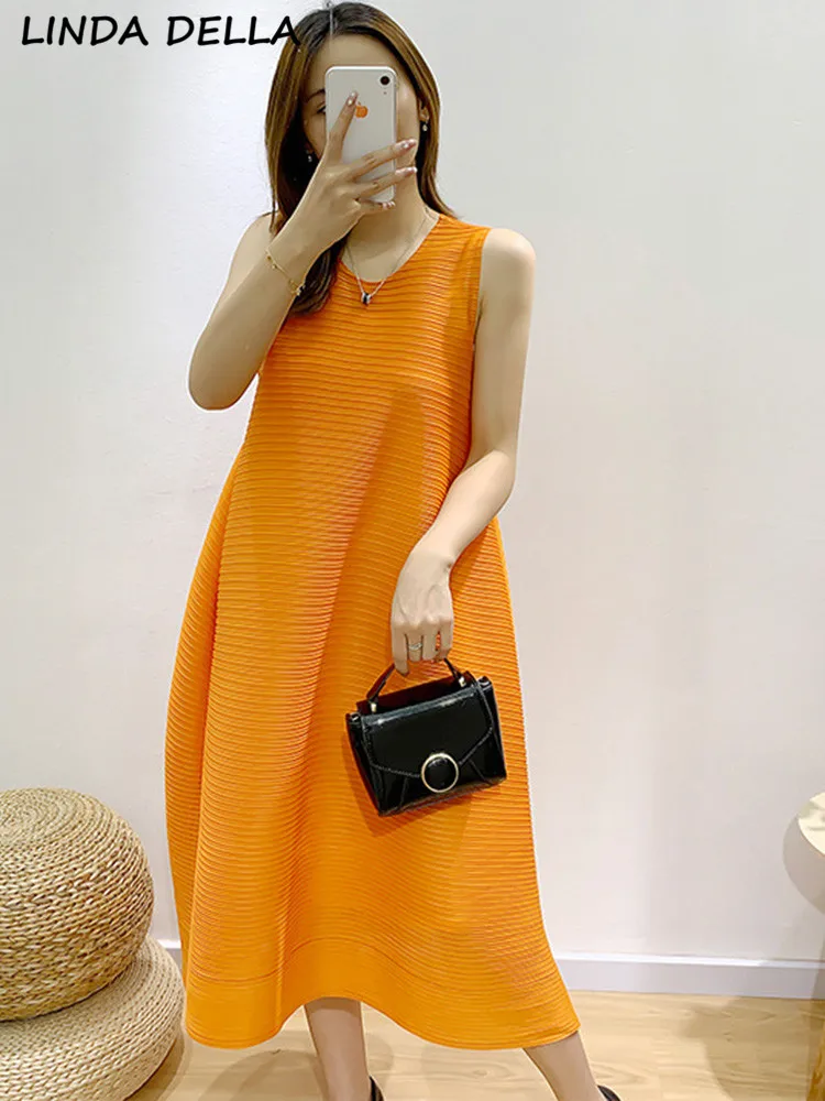 

LINDA DELLA Summer Fashion Designer Yellow Vintage Pleated Sundress Women's O-Neck Sleeveless Loose Big Size Casual Midi Dress