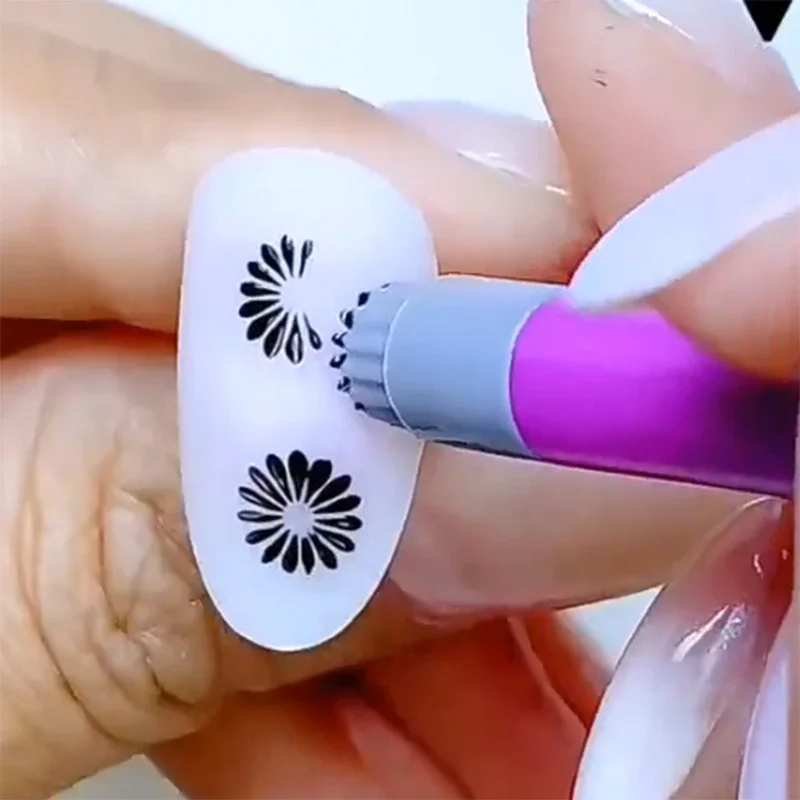 Professional Nail Art Stamp Chic, 4-10pc Pen Nail Stamping Plates 3D Daisy/Star/Butterfly/Heart Nails Template DIY Nail Tool Set 4