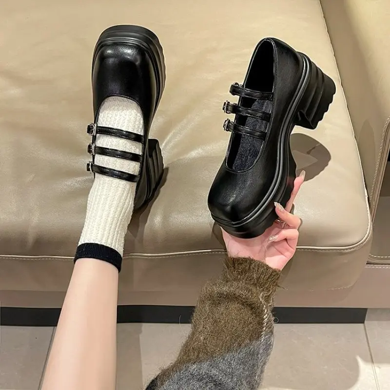 Shoes Women's Thick Mid Heel 2024 New Versatile Shallow Mouth Belt Buckle Academy Style Single Shoes Thick Sole Plus Size 41 42
