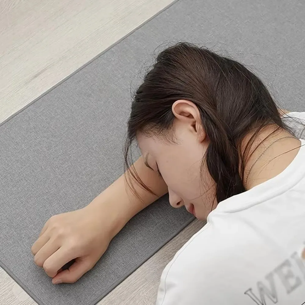 디지털 디스플레이가 있는 새로운 EU 플러그 가열식 마우스 패드, 빠른 가열 기능이 있는 방수 초대형 사무실 책상 매트